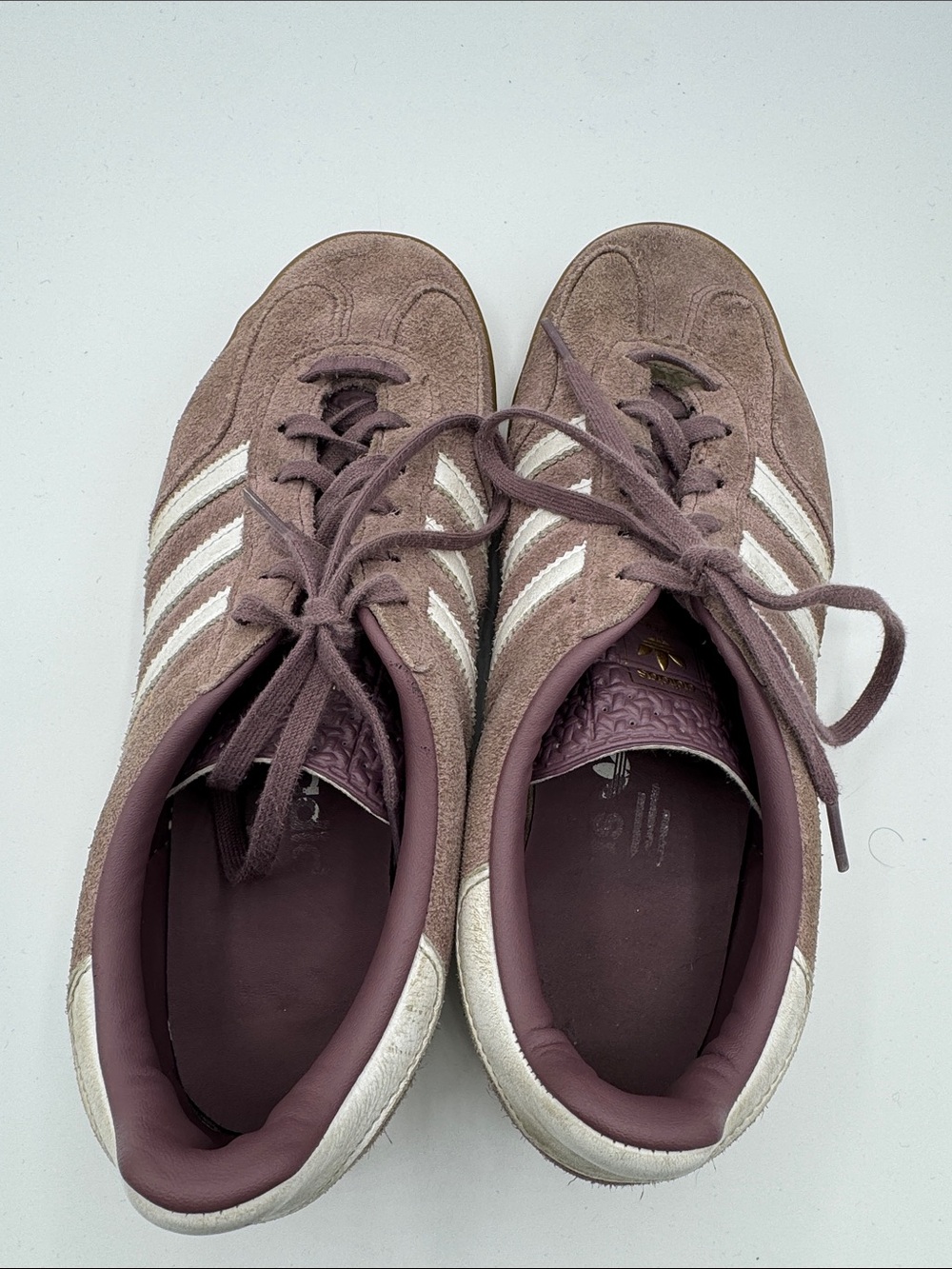 Adidas Women’s Gazelle Suede Sneakers in Color Shadow Fig size 7.5 - Picture 3 of 7